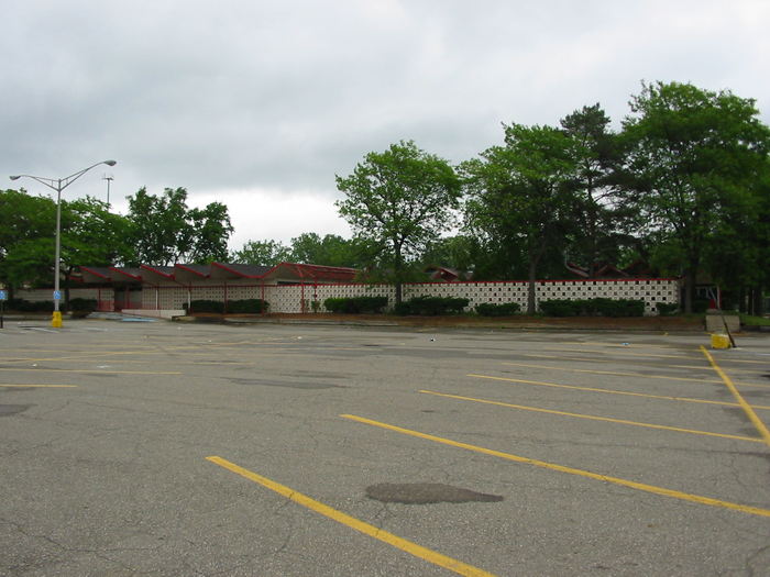 Fairlanes - 2002 Photo (newer photo)